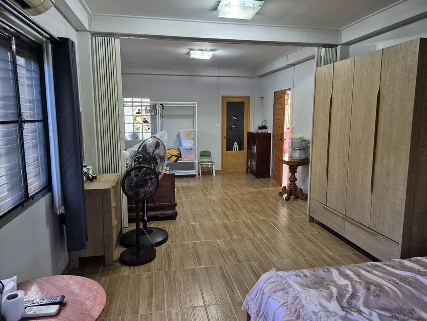 บ้านเดี่ยว 2 หลัง พร้อมที่ดิน 9