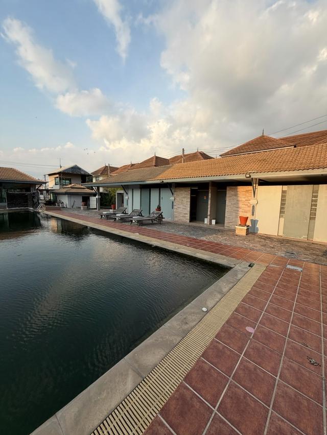 สำนักงาน สระว่ายน้ำ บ้าน 20