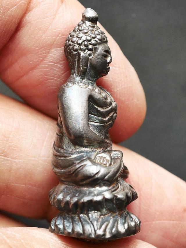 พระชัยวัฒน์หลวงปู่เอี่ยม วัดหนัง เนื้อสําฤทธิ์ ออกวัดอัปสรสวรรค์ (วัดหมู)...เก่าๆ 9