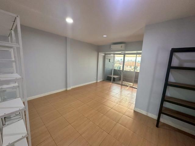 Home office 4 ชั้น 300 ตร.ม. ลาดพร้าว 80 รีโนเวทใหม่ จอดรถ 3 คัน จดทะเบียนได้ 8