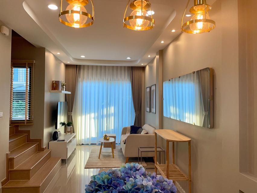 เดอะ ธาม อ่อนนุช-มอเตอร์เวย์ 4