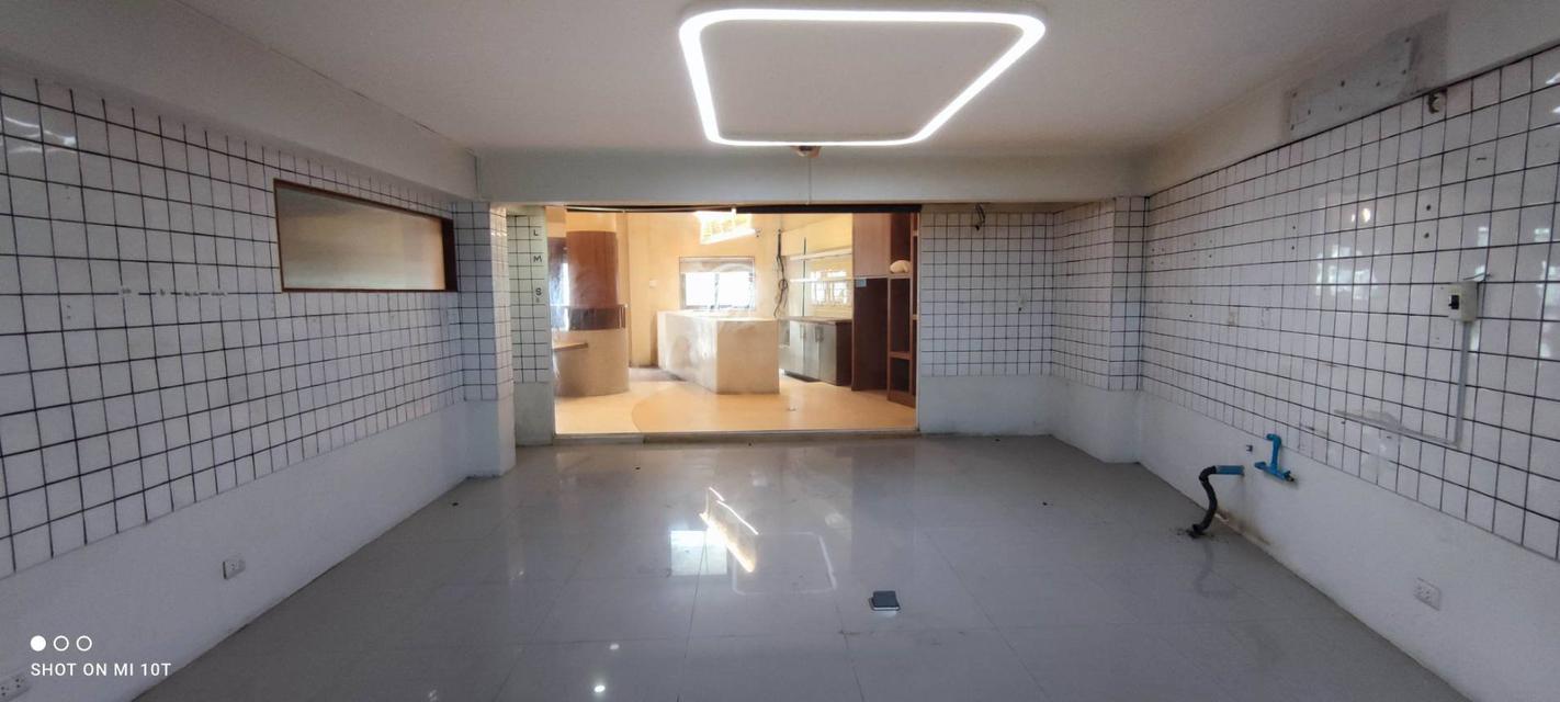 Home Commercial building for sale  in Ekkamai  5