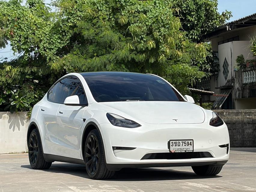 Tesla Model Y Long Range ปี 2023 สีขาว (สีตัวถังพิเศษ)