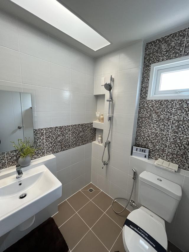 บ้านทาวน์โฮม 2 ชั้น ตกแต่งบิ้วอินสไตล์มูจิ ฟรีค่าส่วนกลางปี 2569✅ 11