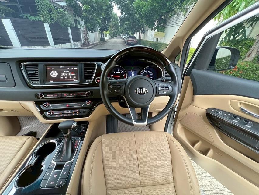 รหัสรถ AP2244 KIA Grand Carnival Minorchange 2.2 EX 8AT ปี20 สีขาว 8