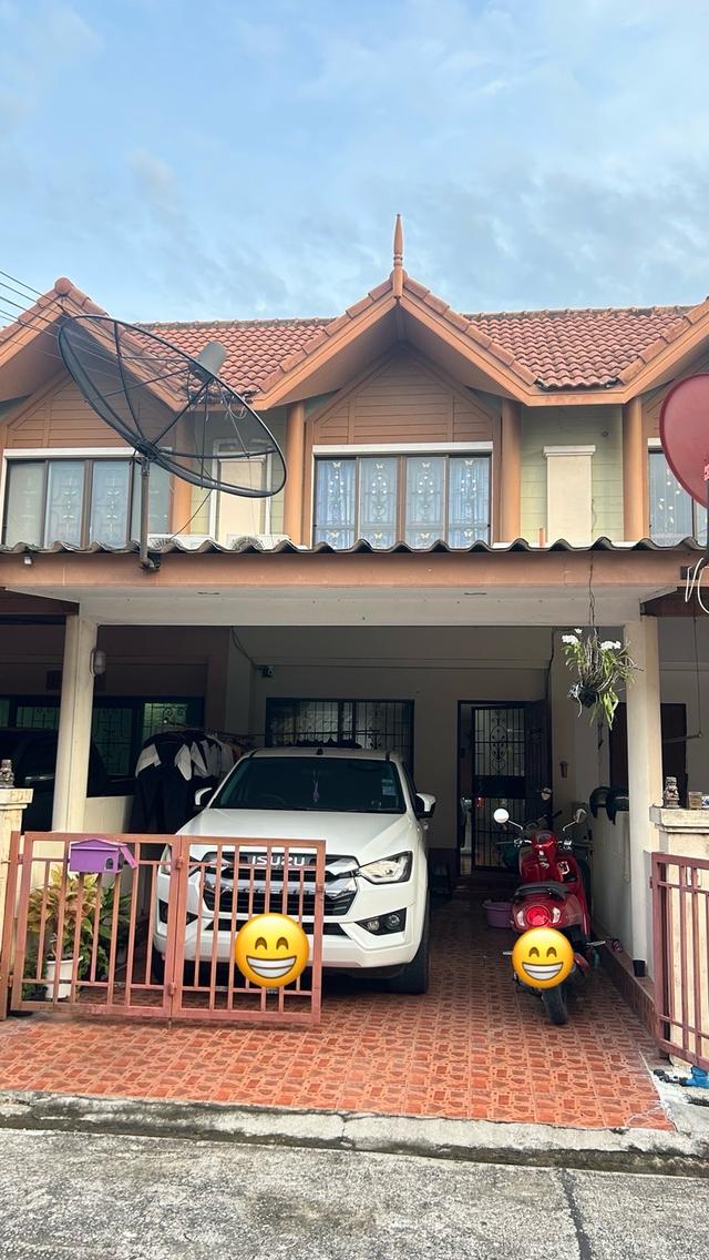 ทาวน์โฮม 2 ชั้น โครงการ ลินดาเฮ้าส์ (ข้างศูนย์อีซูซุ พานทอง) 1