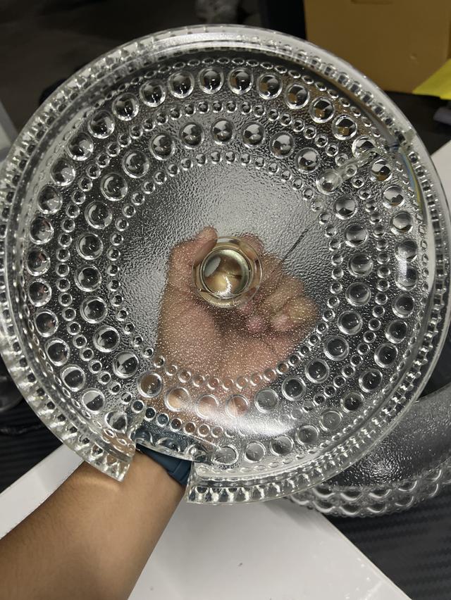 โถแก้วโถบอมโบเนียร์ (Bomboniere)