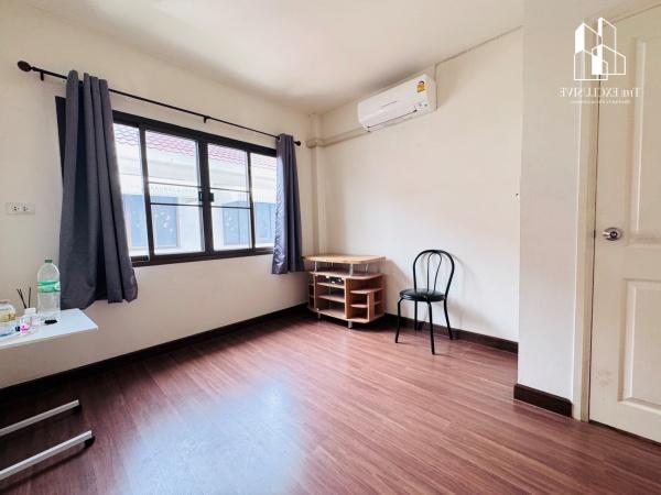 ทาวน์เฮ้าส์ใน หมู่บ้านทิพย์พิมาน 15