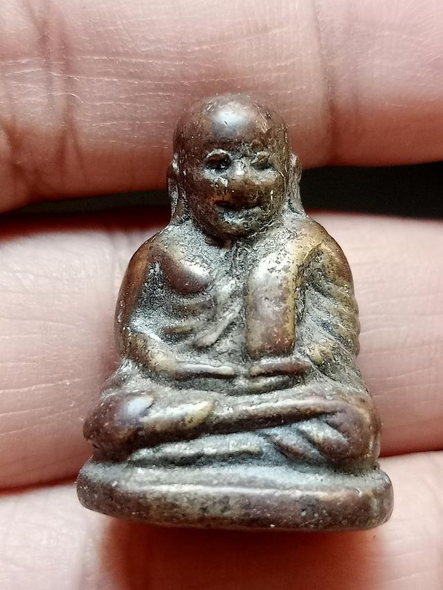 หลวงพ่อเงิน สอบถามได้ค่ะ