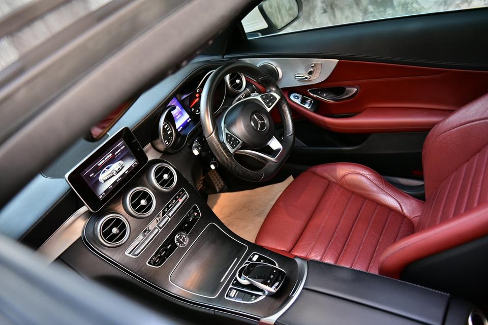 2016 แท้ Mercedes Benz C250 Coupé AMG Dynamic w205 สีขาว 🎖️ รูปที่ 10