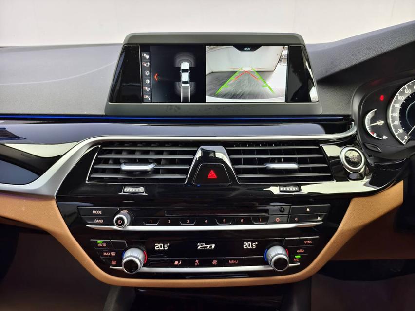 BMW 530e Elite Plug-in Hybrid 2019 14