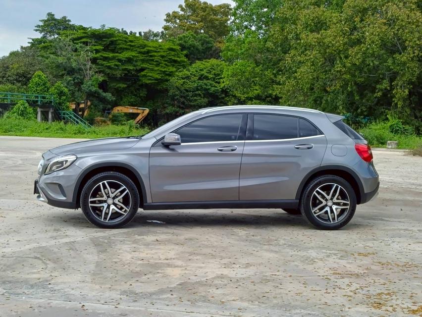 Mercedes Benz GLA200 ปี 2016. ไมล์ 8x,xxx km 10