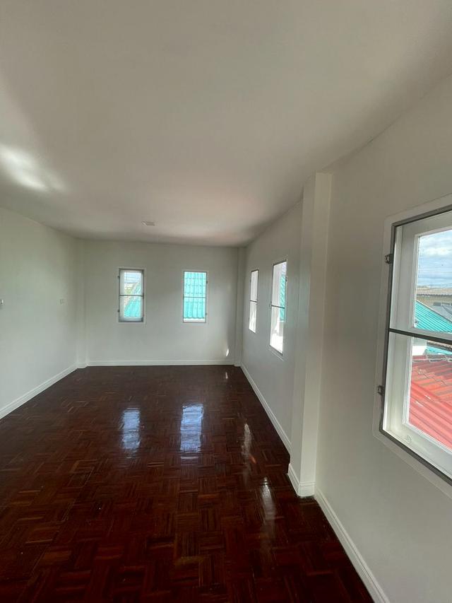 ขาย : บ้านเดี่ยว 2 ชั้น เนื้อที่ 49.9 ตรว.( ถนนเมน )  หมู่บ้านเคซี กรีนวิลล์ ถนนมิตรไมตรี 10/1 8