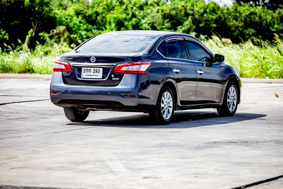 Nissan Sylphy 1.6S ปี 2013 เกียร์ออโต้ สีเทา มือเดียวป้ายแดง 6