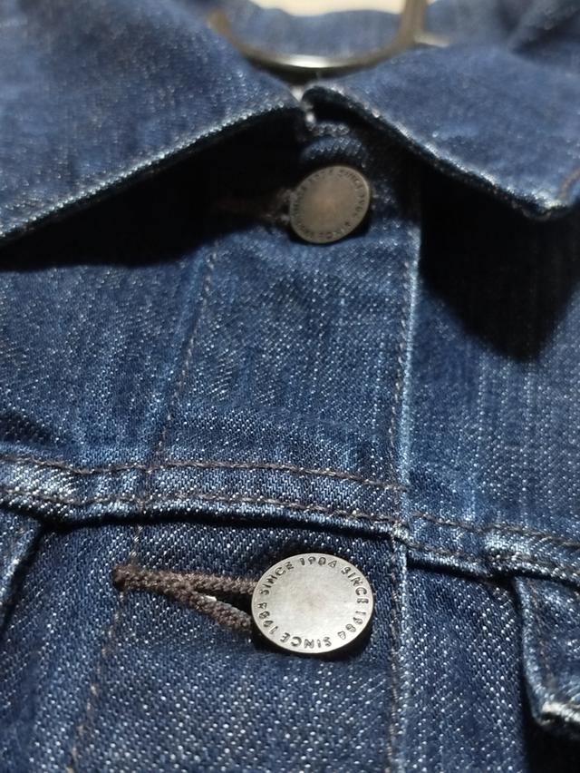 เสื้อแจ็กเก็ตยีนส์ UNIQLO รูปที่ 6