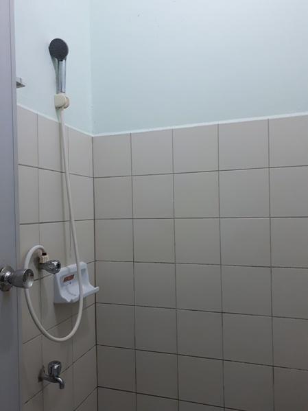 ให้เช่าห้องพักเอื้ออาทรลาดขวาง ฉะเชิงเทรา ตรงข้ามโตโยต้าบ้านโพธิ์ 12