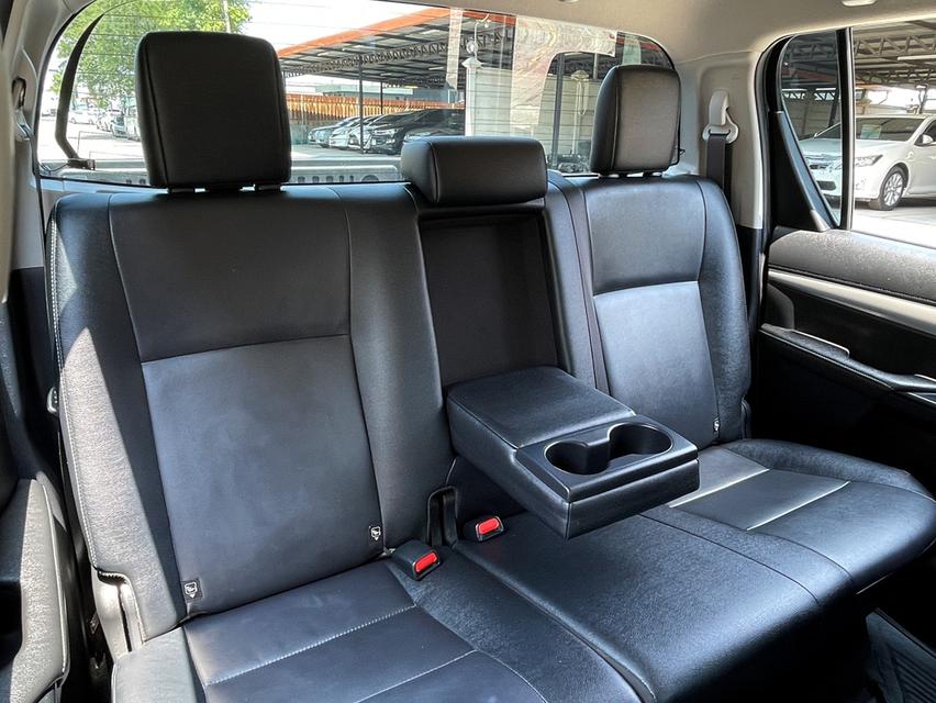 TOYOTA HILUX REVO DOUBLE CAB 2.8 HIGH 4WD ปี 2022 AUTO 4X4 สภาพนางฟ้า รูปที่ 11