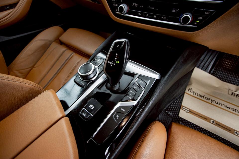 รหัสรถ 1D688 💥 BMW 530E 2.0 ELITE ปี 2020 💥 8