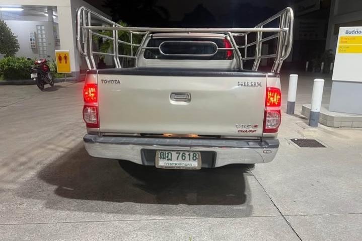 Toyota Hilux Vigo Champ ปี 2011 4