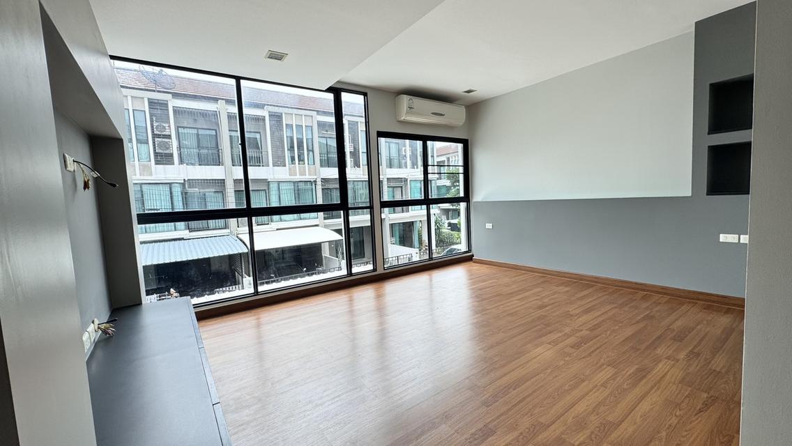 ทาวน์โฮม 3 ชั้น หมู่บ้านไพร์ม เกษตร-นวมินทร์ 8