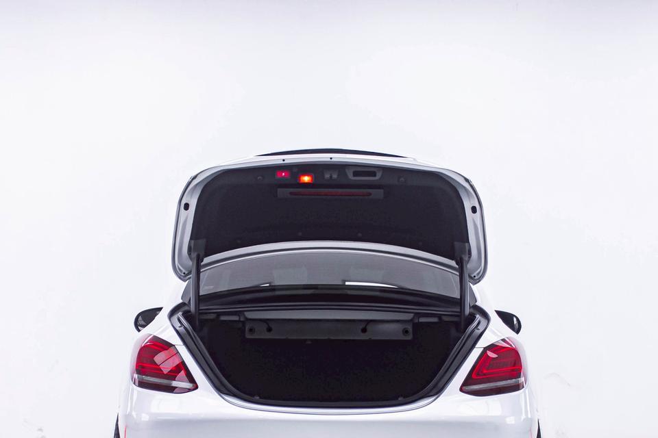 BENZ C220D 2.0 AVANTGARDE AT 2021C-Class ดีเซล ตัวท็อป Avantgarde โฉม W205 LCI รูปที่ 6