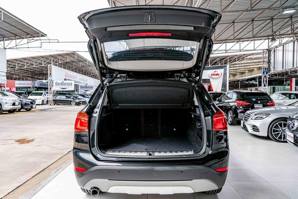 รหัสรถ NP9147 รุ่นรถ : BMW X1 SDRIVE18d XLINEปีรถ : 2016 10