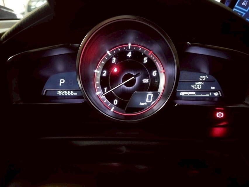 Mazda2 Skyactive 1.5 XLD High connect เกียร์ Auto สีดำ ปี2015 16