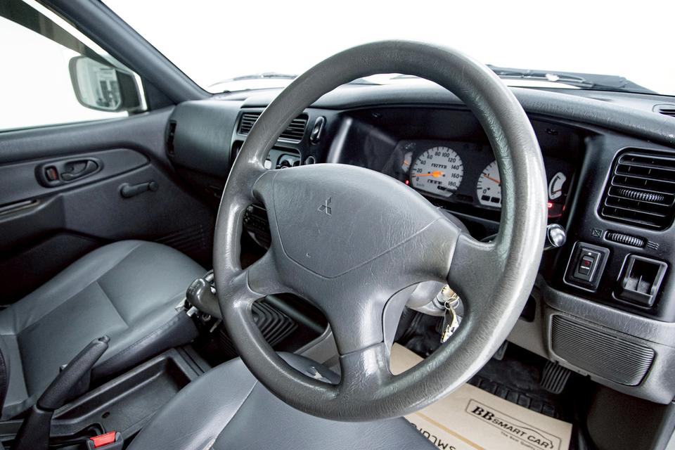 MITSUBISHI STRADA GRANDIS 2.5 4DR 2003  13