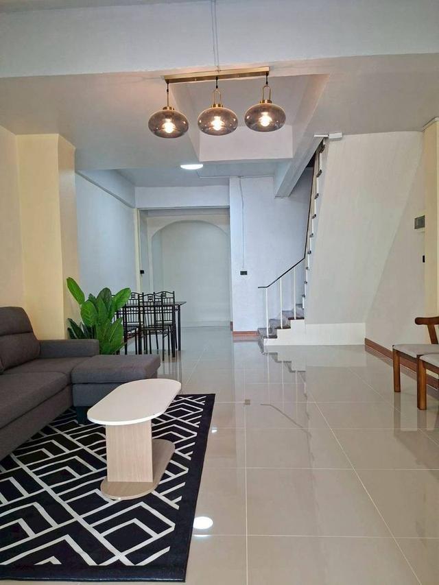 💛หมู่บ้านพร้อมจิตร บางใหญ่ 💛ทาวน์เฮาส์ 2 ชั้น  ถนนเมน โครงการมีระบบรักษาความปลอดภัยเข้า-ออกใช้คีย์การ์ด. ด้านหลังติดทุ่งนารับลมเย็นๆ 6