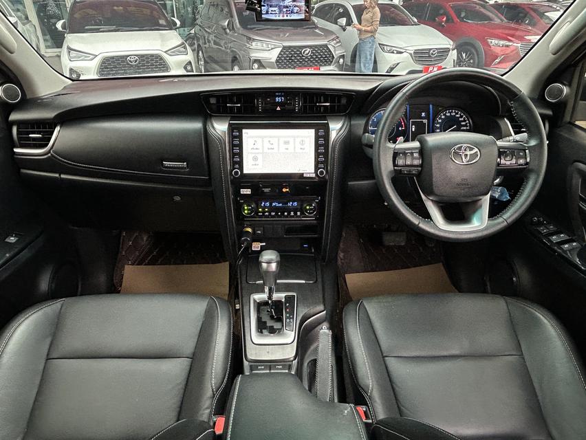 TOYOTA FORTUNER 2.4 LEADER AT ปี 2023 รถมือสอง ราคา 945,000 บาท รูปที่ 5