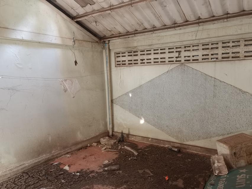 ขายอาคารพาณิชย์ 3.5 ชั้น ริม ถ.เพชรเกษมขาขึ้น ใกล้ตัวเมืองเพชรบุรี 8