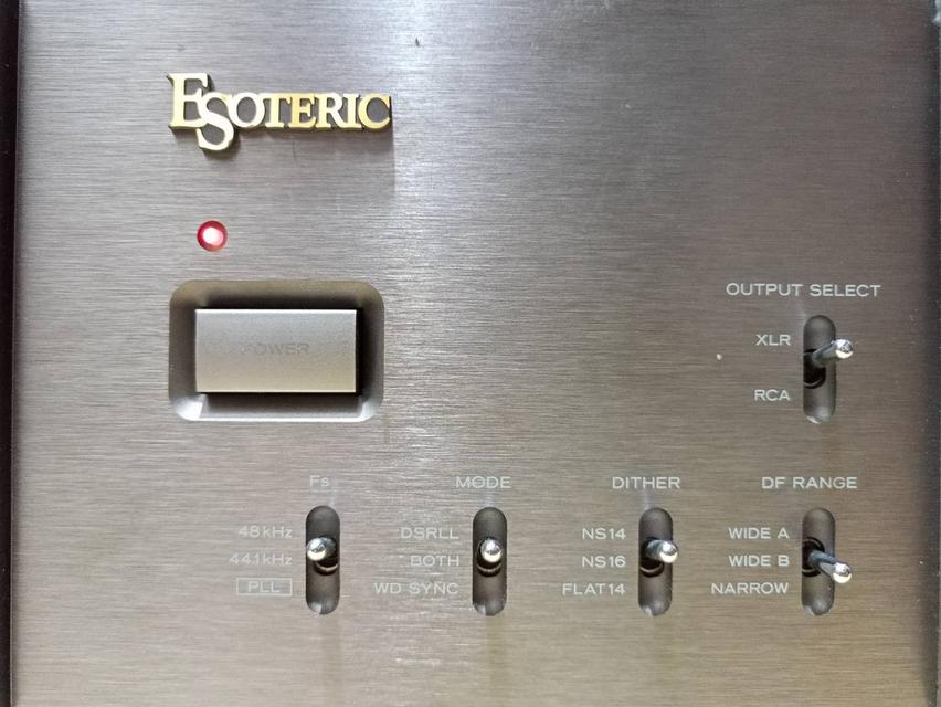 ขาย DAC ไฮเอ็นด์รุ่นใหญ่ ESOTERIC D-30 8