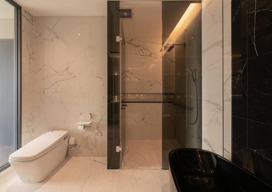 Beautiful unit in Thonglor for Sale or Rent 12