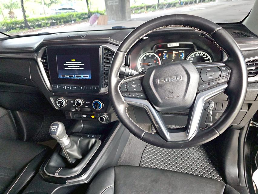 Isuzu D-MAX 3.0 DDI Z VCROSS SPACECAB 4WD (เกียร์ธรรมดา) 17