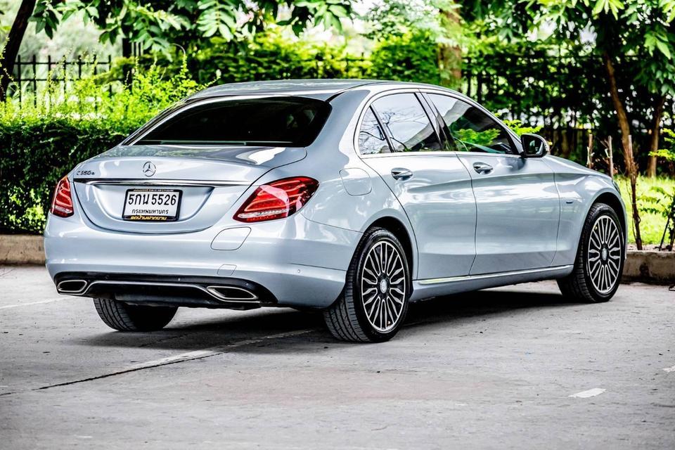 BENZ C-CLASS C350e AVANTGARDE ปี 17 จด 2019 โฉม W205 ปี 14-22  เกียร์ AUTO สีขาว เบนซิน+ไฟฟ้า ไมล์เพียง 121,805 km.  4