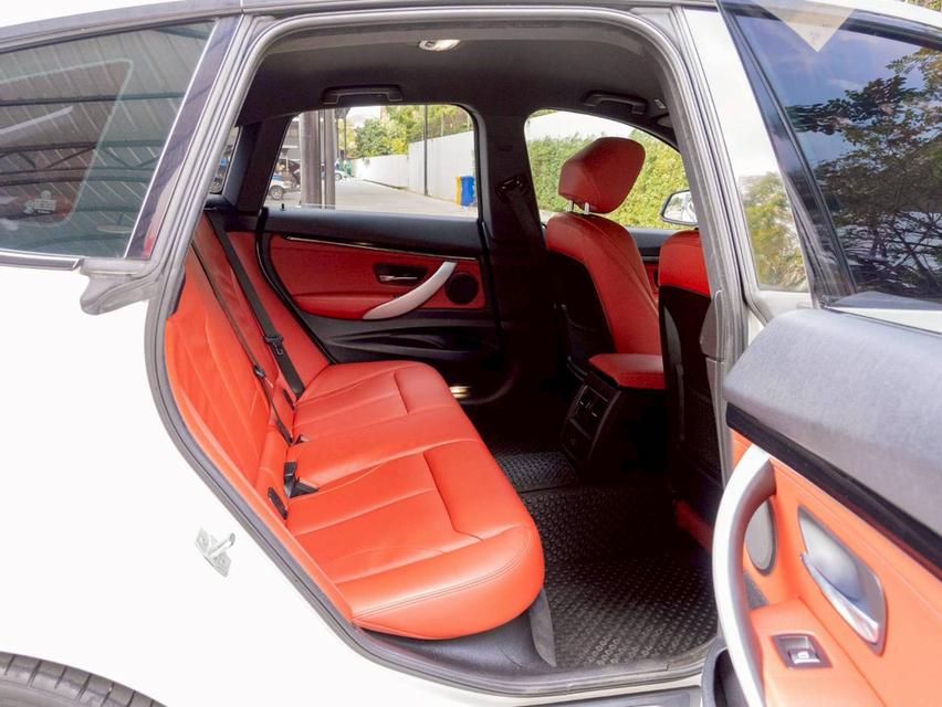 BMW 320d GT M SPORT ปี จด 2020 BSI เพิ่ม (เปลี่ยนถ่ายน้ำเครื่องของเหลวฟรี)หมด 163,000 Km หรือ 31/1/2570 รูปที่ 9