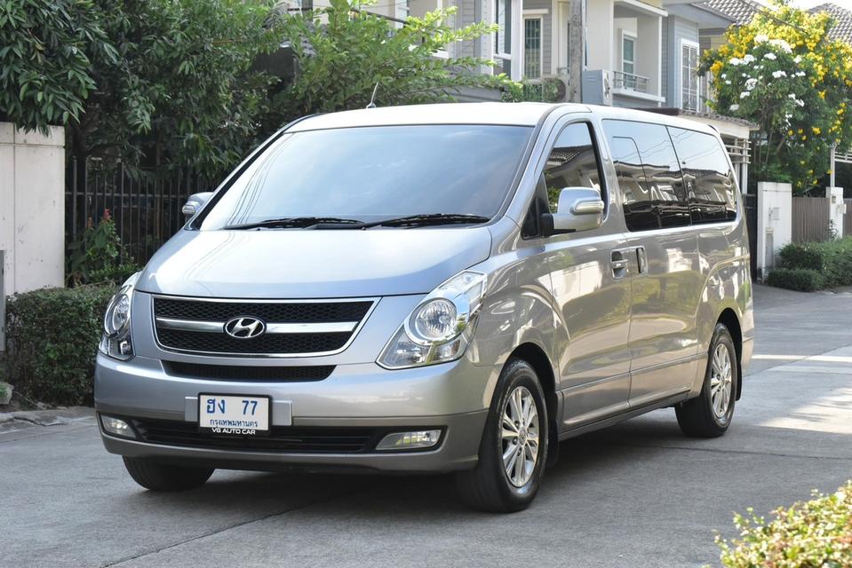 Hyundai H1 2.5 Deluxe (เครื่องA2) ออโต้ ดีเซล สีเทา ปี2012 ไมล์: 1xx,xoox กม.