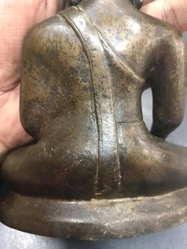 พระบูชาเก่าศิลปะสุโขทัย 7