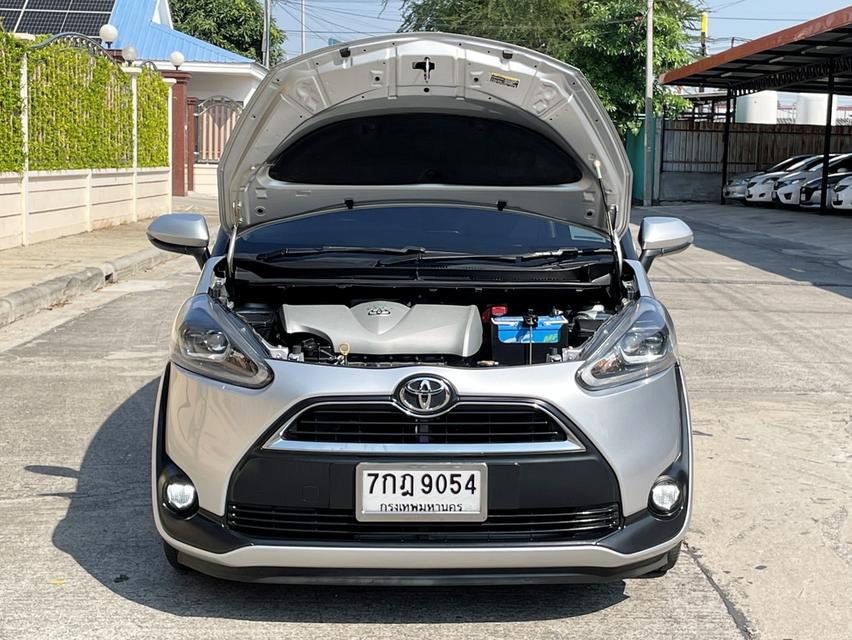 TOYOTA SIENTA 1.5 V ปี 2018 เกียร์AUTO CVT 7 SPEED สภาพป้ายแดง 13