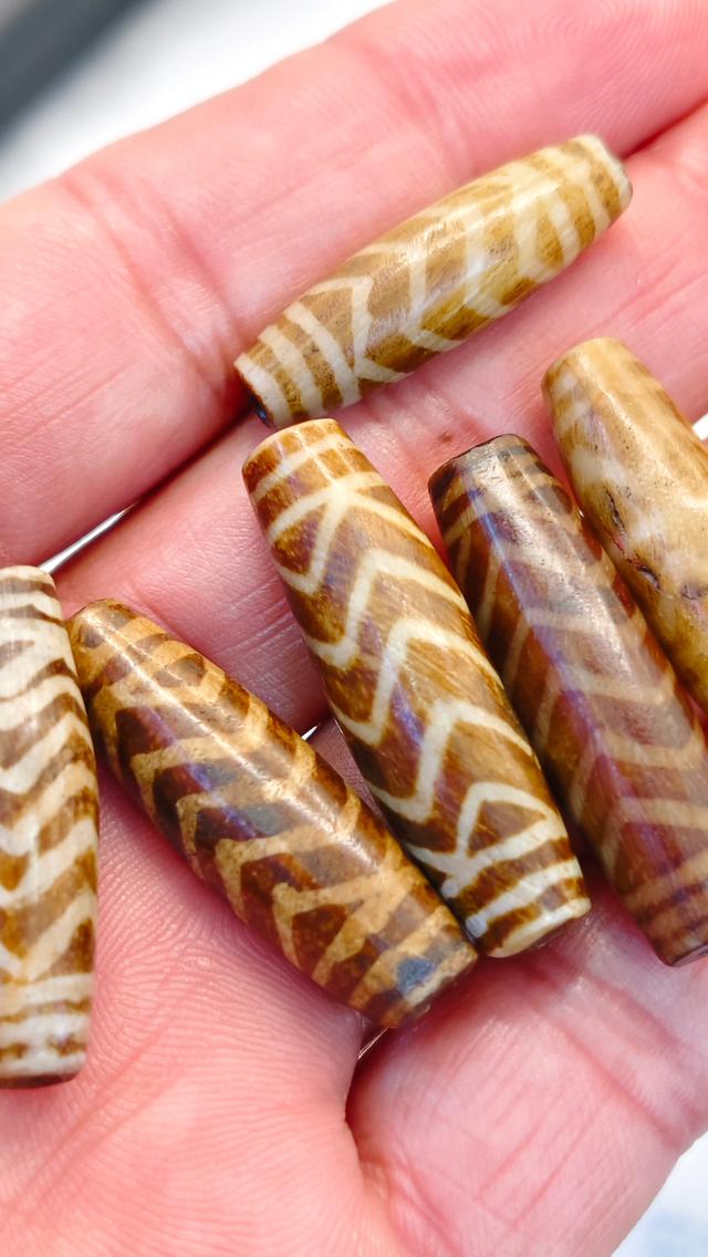 ancient Himalayan tibetan beads- pumtek