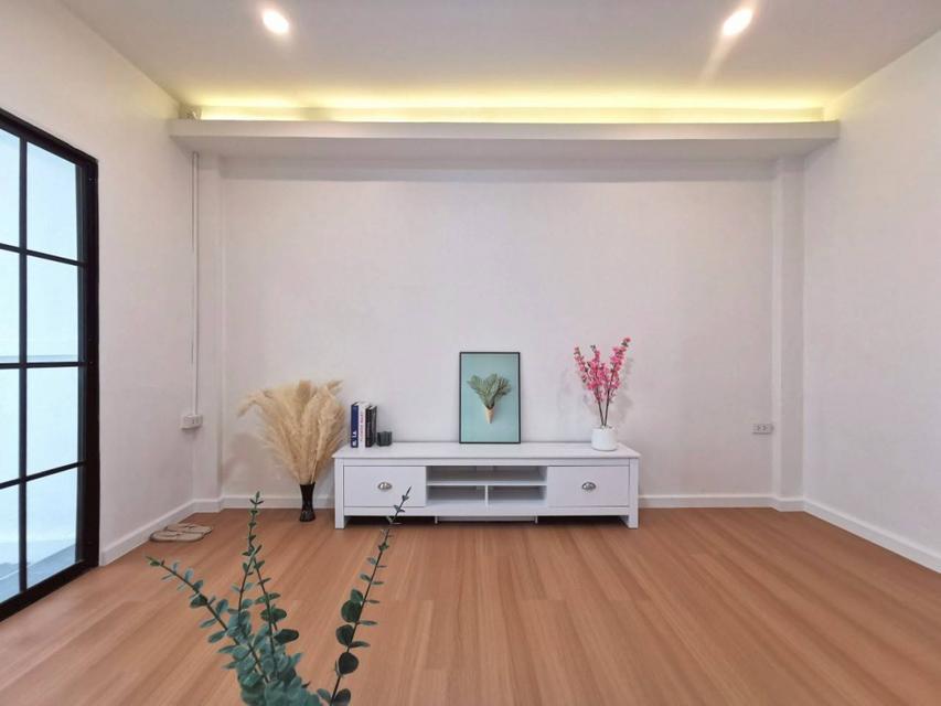 ขาย ทาวน์โฮม หมู่บ้าน​พั​ธนชัย​ สายไหม​ 34 พื้นที่ 100 ตรม. 21.2 ตร.วา 2นอน 2น้ำ รีโนเวทใหม่ พร้อมอยู่ หลังบ้านไม่ติดใคร 5