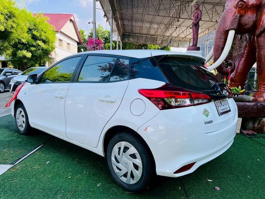 Toyota  Yaris entry +ติดlpg auto ปี 2022 รูปที่ 11