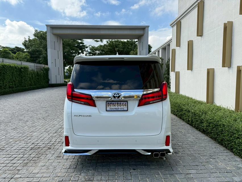 TOYOTA ALPHARD 2.5 SC package 2022 Mileage 47,000 Km. (ยางใหม่ 4 เส้น )