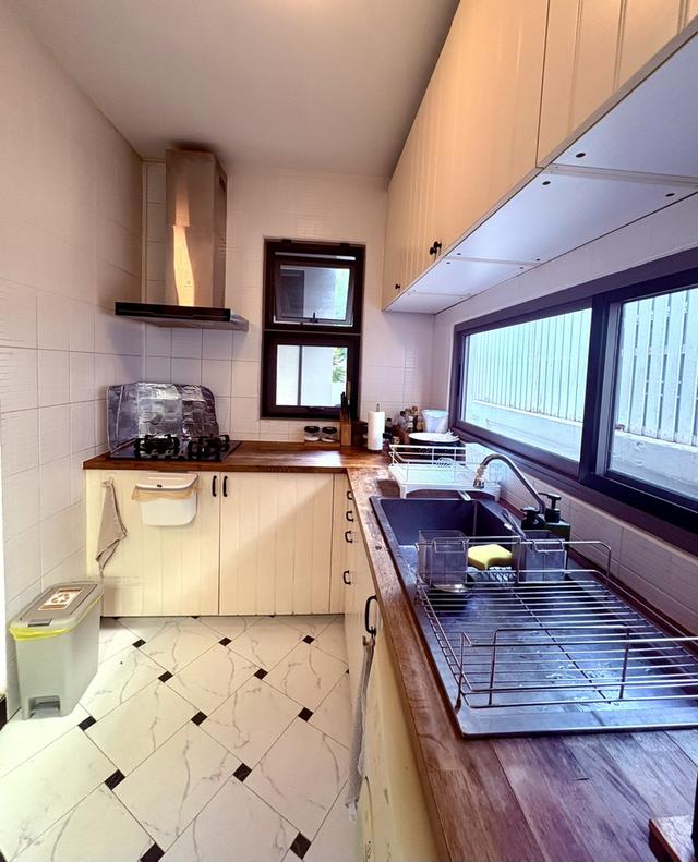 ขายบ้านเดี่ยว หมู่บ้านสวนปริญสิริ ซอยโยธินพัฒนา 3 เลียบทางด่วนเอกัย 11