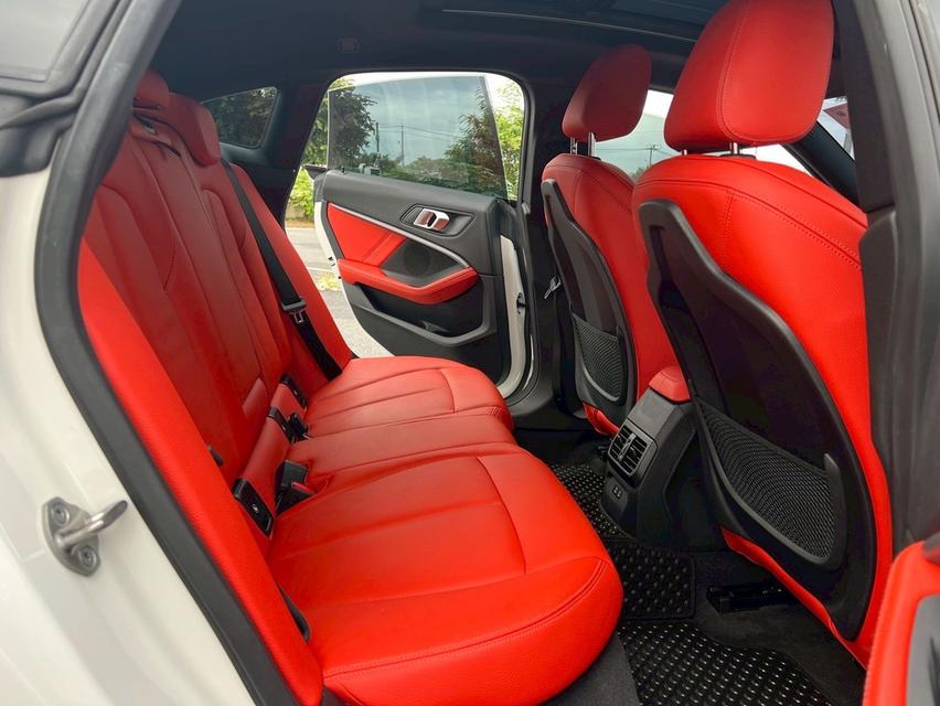 BMW 220i Grand Coupe M Sport ปี 2021 จด 2022  15
