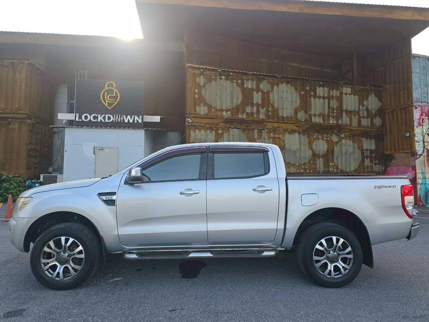 Ford Ranger Hi-Rider Double Cab 2.2 XLT เกียร์ Auto สีเทา ปี 2013 4