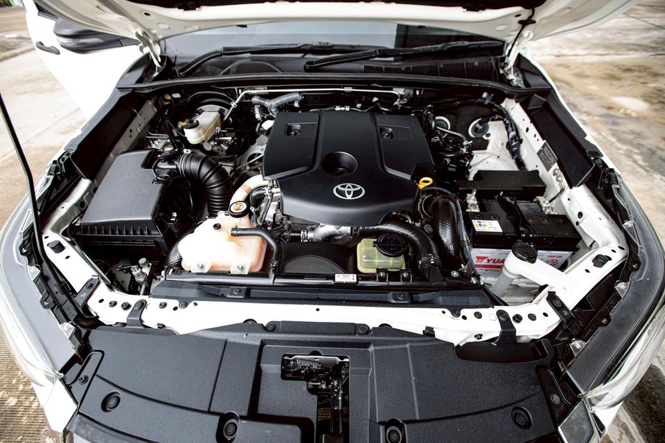 TOYOTA HILUX REVO 2.4 Z EDITION SMART CAB ปี 2022 สีขาว  11