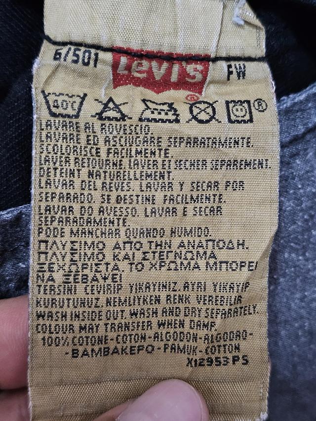 Levi's 501 super blackผลิตกันยายนปี 1998 ป้ายกระดาษ ใหม่มากเอว 32"ยาว 42"เป้า 12"ขา 8"3,500 บาท ส่งฟรีทั่วประเทศ รูปที่ 9