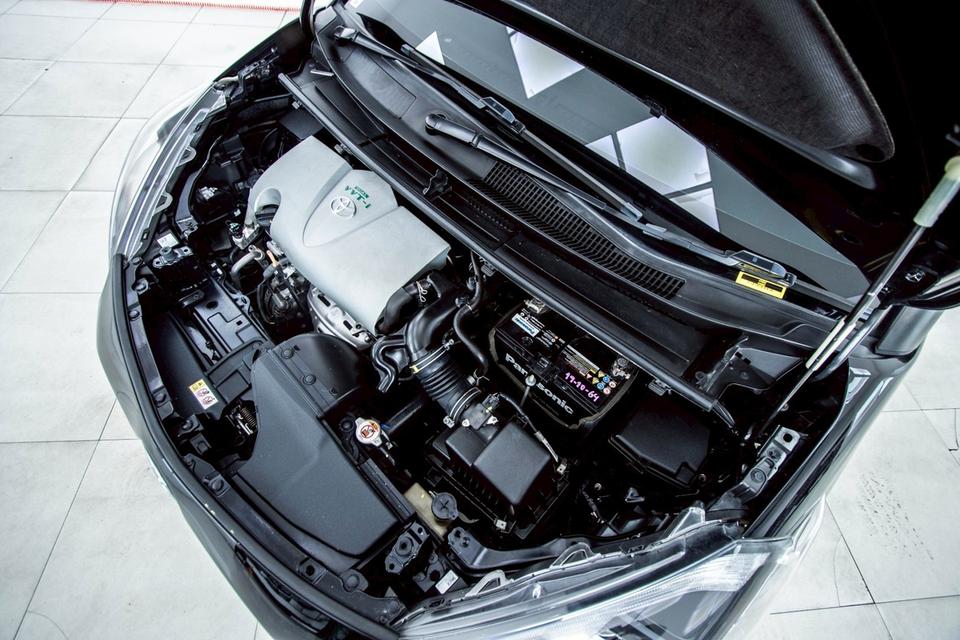 TOYOTA SIENTA 1.5 V   2019  6