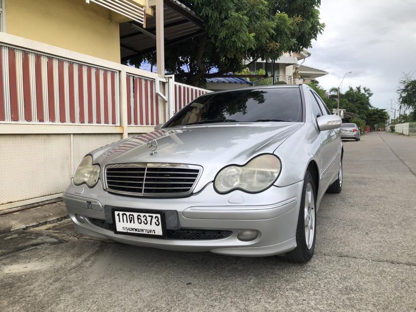 Benz c200 com รถสวย สภาพดี 1